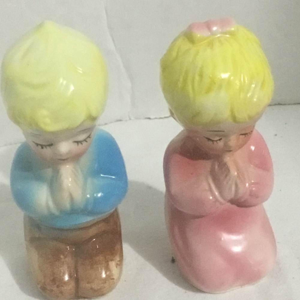 Darling vintage boy and girl praying salt and pepper shakers, used , great shape
